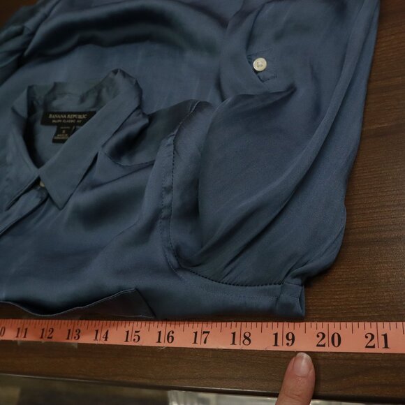 Banana Republic Satin Shirt Women SP Blue Prep Polished Classic Academia Career - Picture 12 of 16